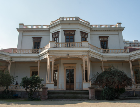 Los 6° Básicos descubren “La sociedad del siglo XX en Chile” en la Biblioteca Municipal de Ñuñoa